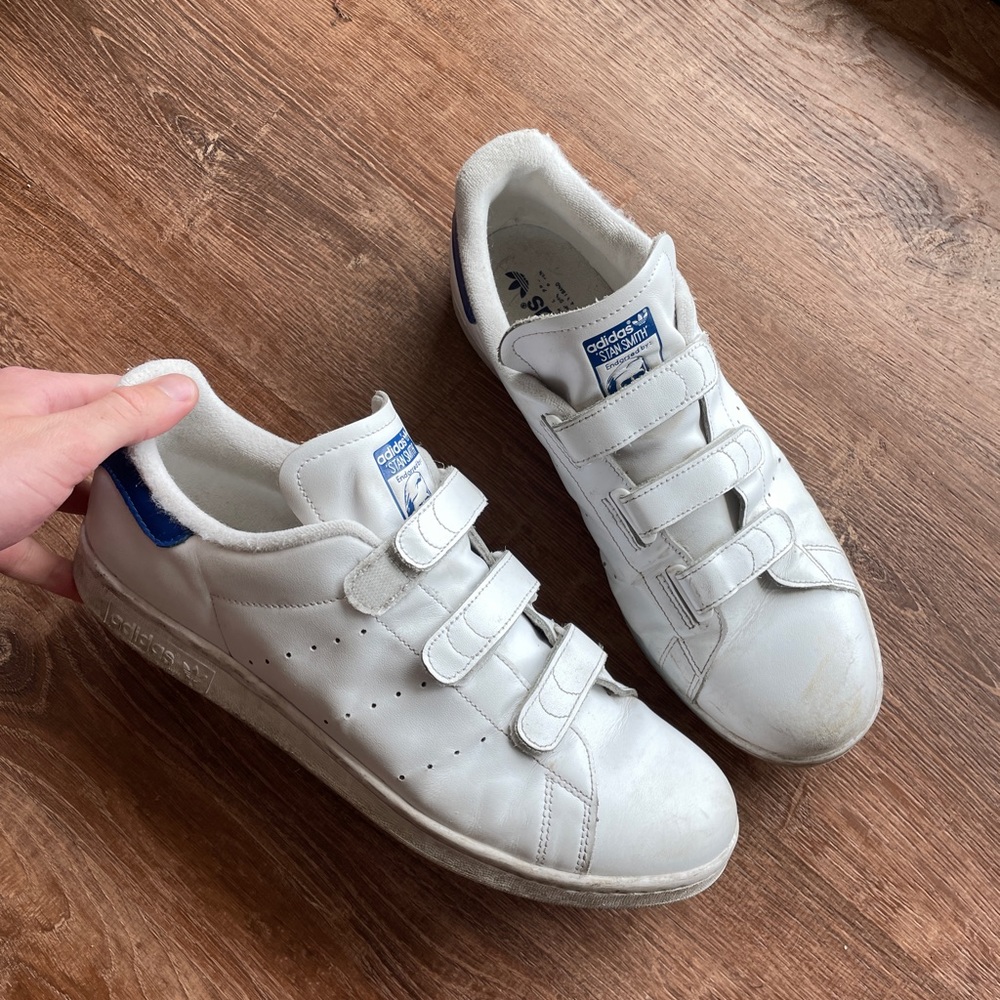 Velcro stan smiths!
